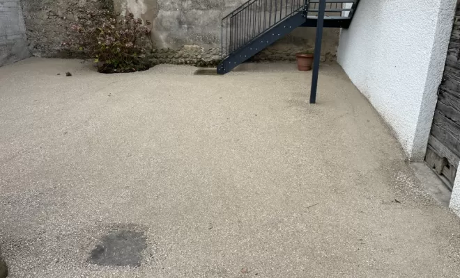 Rénovation d’une cour à Chazey-sur-Ain., Ambérieu-en-Bugey, BOMBOURG TP