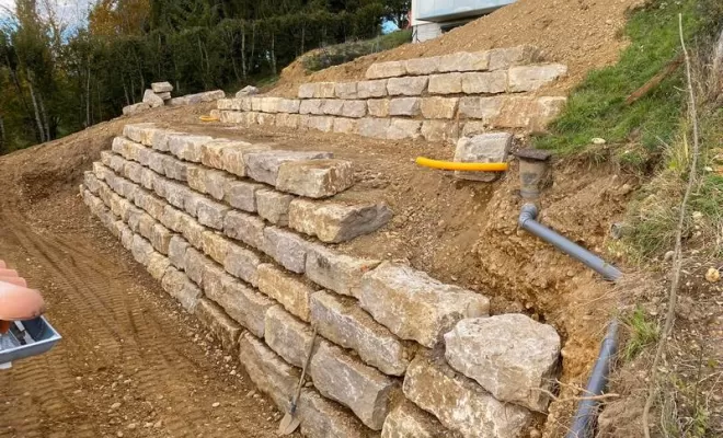 Travaux d'enrochement, Ambérieu-en-Bugey, BOMBOURG TP