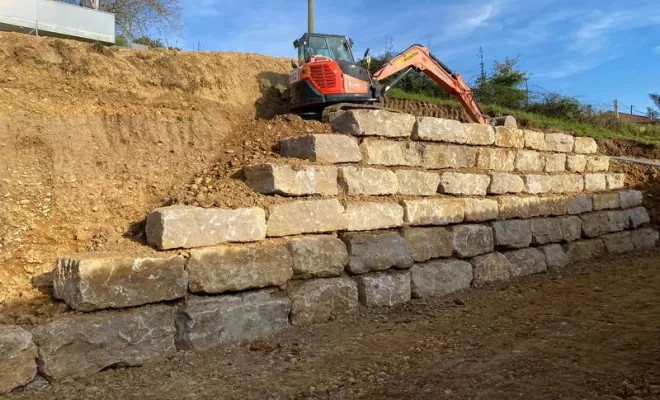 Travaux d'enrochement, Ambérieu-en-Bugey, BOMBOURG TP