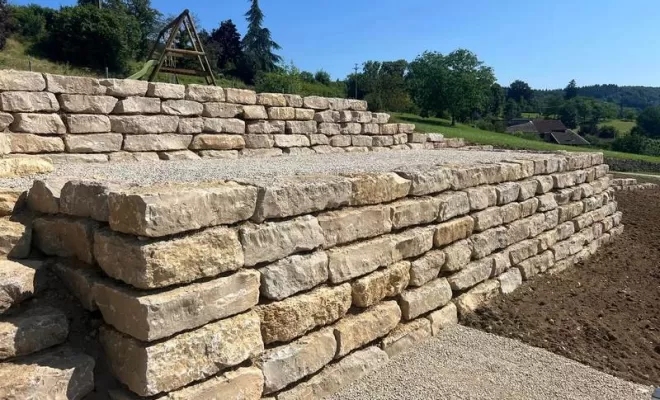 Travaux d'enrochement, Ambérieu-en-Bugey, BOMBOURG TP