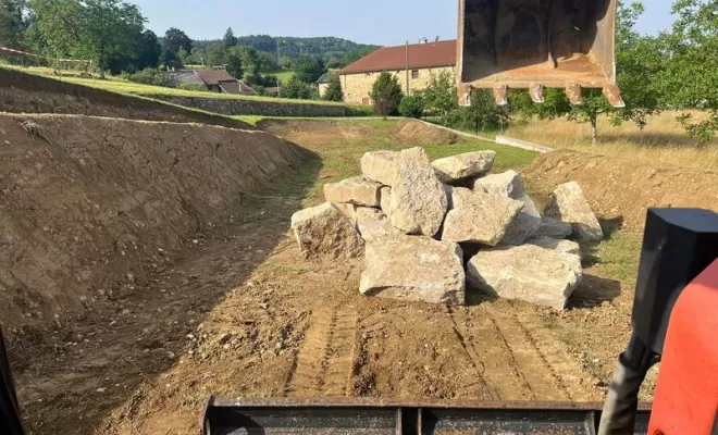 Travaux d'enrochement, Ambérieu-en-Bugey, BOMBOURG TP